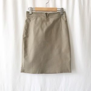 Elie Tahari beige pencil skirt Size 2